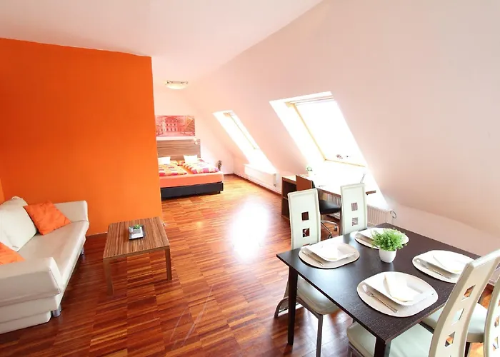 Апарт-готель Royal Living 4*